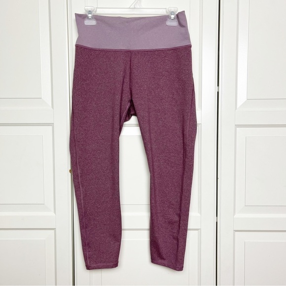 Fabletics | High-Waisted Statement Heathered Capri Size Large - Picture 4 of 6